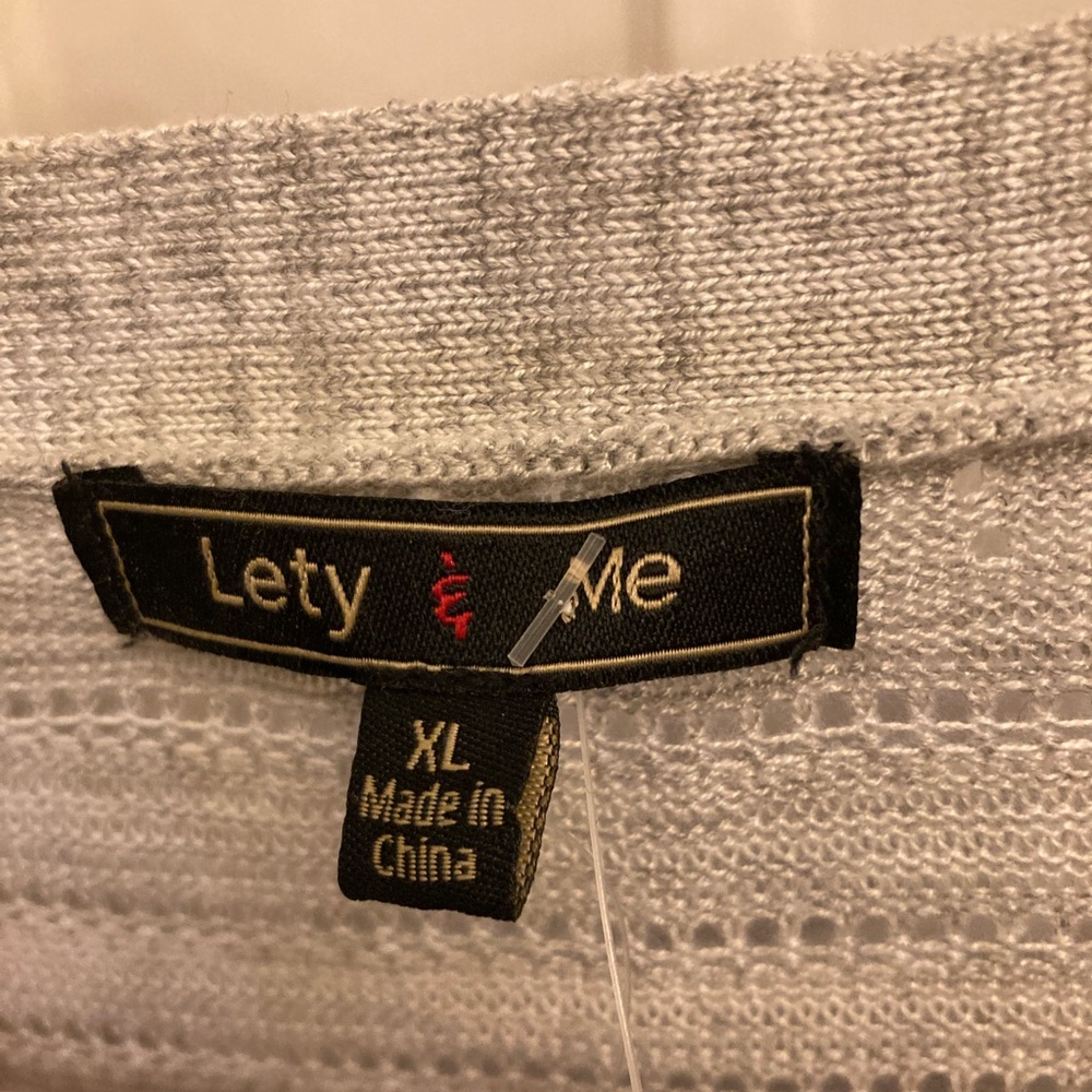 Lety & me brand, Gray Knit Sweater with V-Neck, 3/4 sleeve, new with tags - Picture 6 of 8